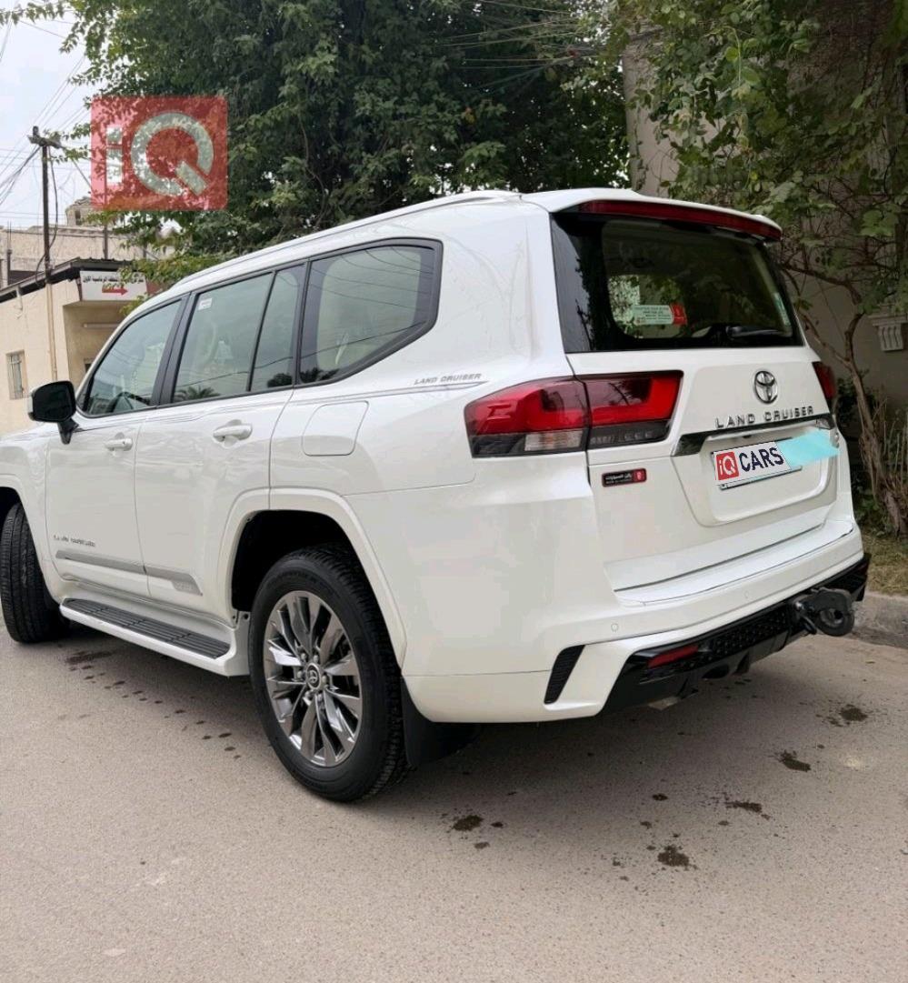 تويوتا لاندكروزر